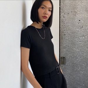 Aritzia Babaton black fitted T-shirt